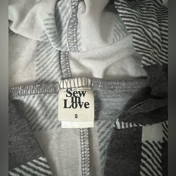 Black & white Buffalo Plaid hoodie - Picture 5 of 6